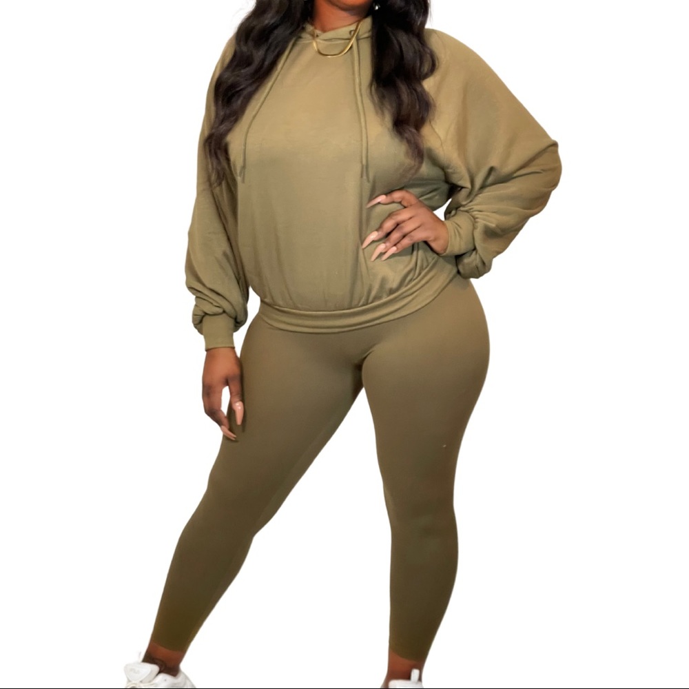 RUN THE CITY OLIVE GREEN HOODIE SET